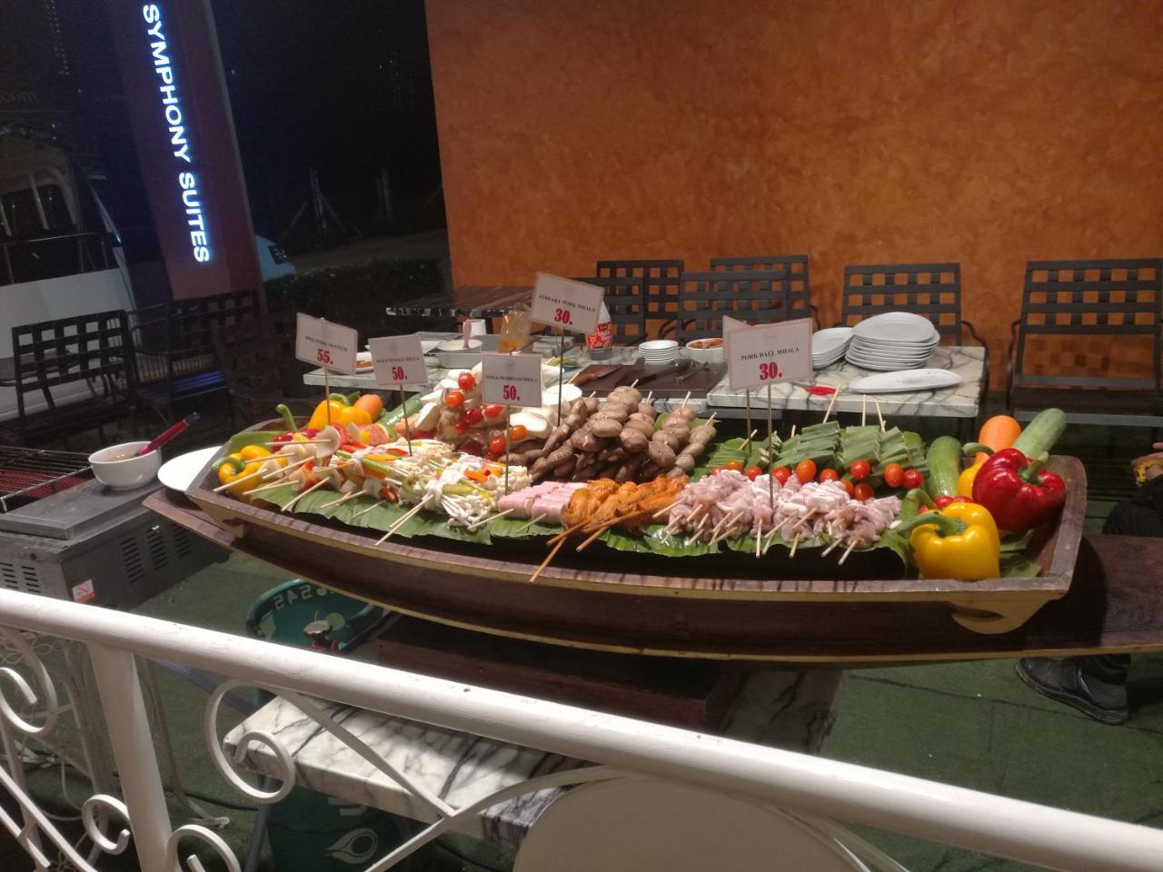 Venetian Poseidon Pool Hotel Bãi biển Jomtien Ngoại thất bức ảnh